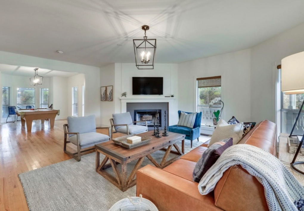 Hideaway Manor - Image 8